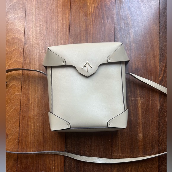Manu Atelier Handbags - Manu Atelier Elegant Leather Designer Crossbody Bag in Cream